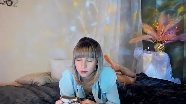 Snapshot of CharmBianca chatting on October 26, 2025, 11:38 am CharmBianca online show from October 26, 2025, 11:38 am