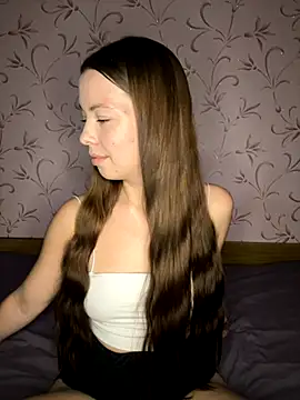 Arielle Swan online show from November 29, 2025, 1:47 pm