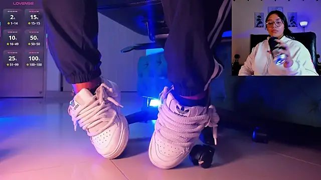 aleya bliss online show from November 25, 2025, 3:17 am