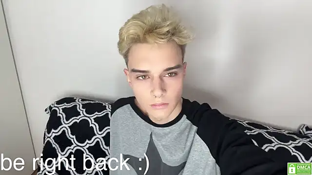 Snapshot of avegothy- chatting on November 15, 2025, 4:47 pm avegothy- online show from November 15, 2025, 4:47 pm