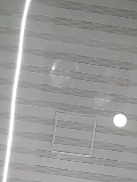 Lunasquirt1985 online show from February 19, 2025, 4:44 pm