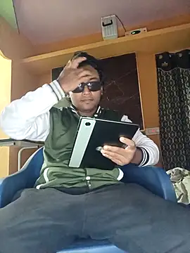 Snapshot of bigcock_thick chatting on February 5, 2026, 4:33 pm bigcock thick online show from February 5, 2026, 4:33 pm