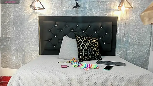 Snapshot of emberhodson chatting on November 5, 2025, 12:38 pm emberhodson online show from November 5, 2025, 12:38 pm