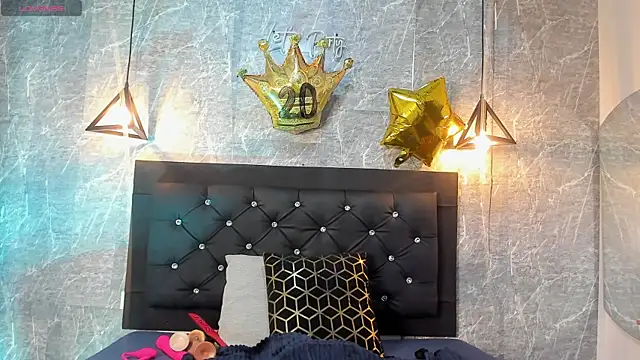 Snapshot of emberhodson chatting on November 17, 2025, 11:27 am emberhodson online show from November 17, 2025, 11:27 am