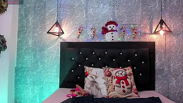 Snapshot of emberhodson chatting on December 3, 2025, 12:25 pm emberhodson online show from December 3, 2025, 12:25 pm