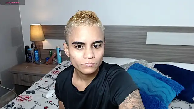 Snapshot of Liiamthompson chatting on January 16, 2026, 9:57 am Liiamthompson online show from January 16, 2026, 9:57 am