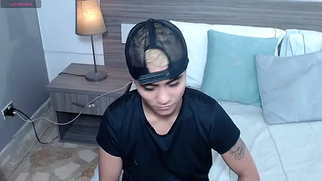 Snapshot of Liiamthompson chatting on February 17, 2026, 7:09 pm Liiamthompson online show from February 17, 2026, 7:09 pm