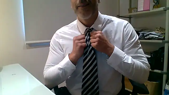 66MA69 online show from April 10, 2026, 6:51 am