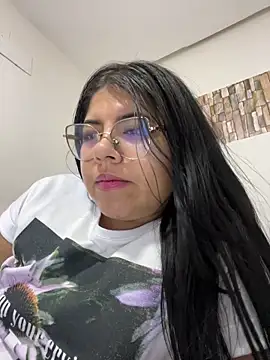 viccky vick online show from February 6, 2025, 1:21 pm