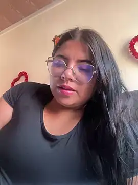 viccky vick online show from February 23, 2025, 8:22 pm