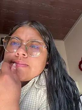 viccky vick online show from March 21, 2025, 2:51 pm