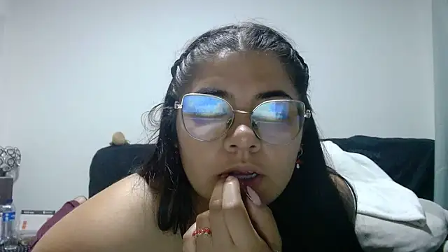 viccky vick online show from June 4, 2026, 11:44 pm