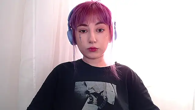 Snapshot of purplewitch chatting on February 12, 2026, 4:07 am purplewitch online show from February 12, 2026, 4:07 am