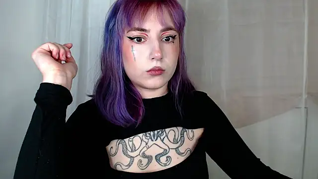 Snapshot of purplewitch chatting on February 12, 2026, 8:37 pm purplewitch online show from February 12, 2026, 8:37 pm