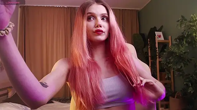 Snapshot of Gretchen_Mol chatting on January 13, 2026, 7:35 am Gretchen Mol online show from January 13, 2026, 7:35 am