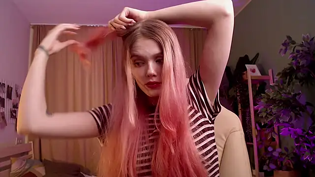 Snapshot of Gretchen_Mol chatting on January 14, 2026, 7:36 am Gretchen Mol online show from January 14, 2026, 7:36 am