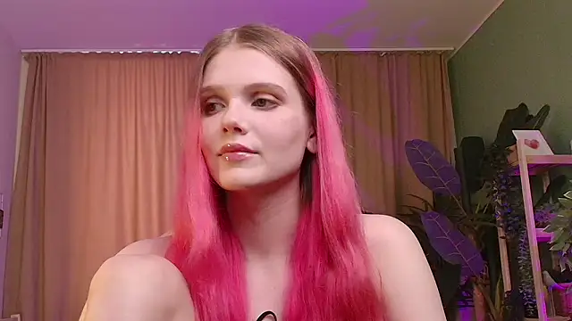 Snapshot of Gretchen_Mol chatting on February 6, 2026, 7:34 am Gretchen Mol online show from February 6, 2026, 7:34 am