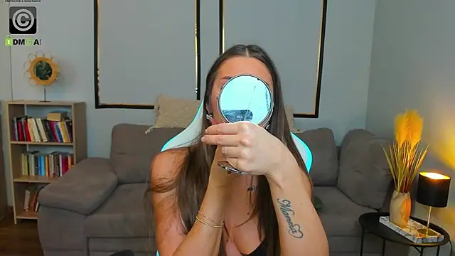 Snapshot of Anya-Ray chatting on February 9, 2026, 1:37 pm Anya-Ray online show from February 9, 2026, 1:37 pm