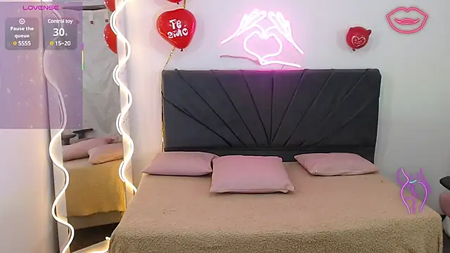 Snapshot of palmerfox_tay chatting on February 19, 2025, 10:20 pm palmerfox tay online show from February 19, 2025, 10:20 pm