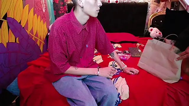 SimonAndJocelyn online show from February 15, 2025, 10:42 pm