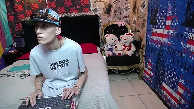 SimonAndJocelyn online show from February 17, 2025, 1:25 am