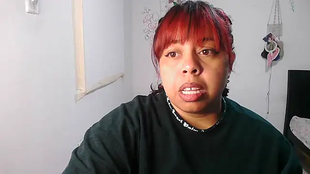 alexandraluv online show from November 28, 2025, 9:06 pm