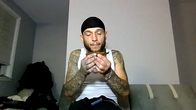 Snapshot of cruz815 chatting on October 15, 2025, 12:33 am cruz815 online show from October 15, 2025, 12:33 am