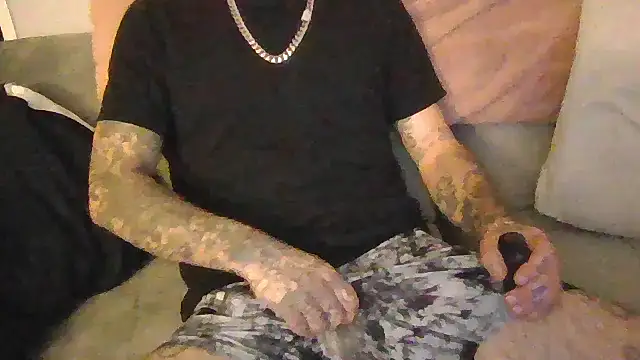 Snapshot of cruz815 chatting on November 22, 2025, 1:48 am cruz815 online show from November 22, 2025, 1:48 am