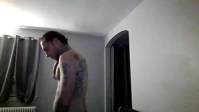 Snapshot of cruz815 chatting on December 1, 2025, 5:56 am cruz815 online show from December 1, 2025, 5:56 am