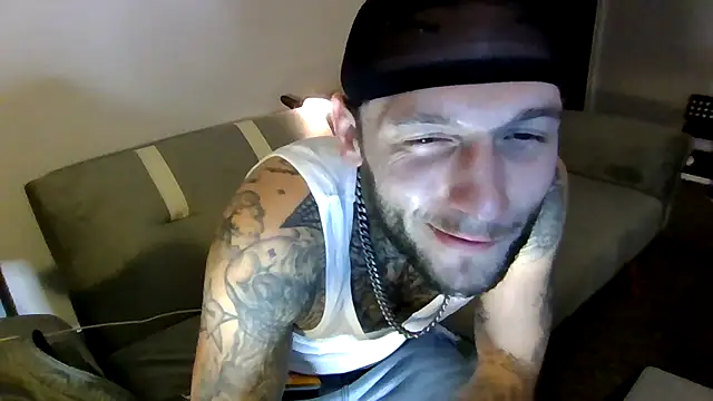 Snapshot of cruz815 chatting on December 21, 2025, 2:08 am cruz815 online show from December 21, 2025, 2:08 am