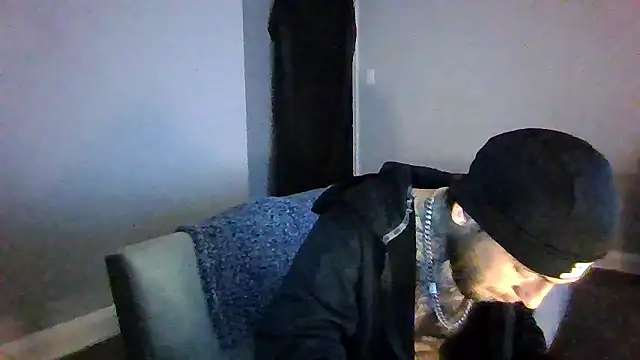 Snapshot of cruz815 chatting on January 6, 2026, 2:26 am cruz815 online show from January 6, 2026, 2:26 am