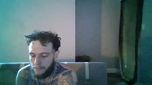 Snapshot of cruz815 chatting on February 28, 2026, 10:11 pm cruz815 online show from February 28, 2026, 10:11 pm