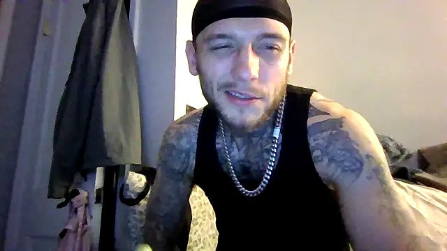 cruz815 online show from May 18, 2026, 2:51 am