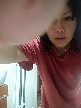 Snapshot of KellyPerlaxxx chatting on February 7, 2026, 5:27 pm KellyPerlaxxx online show from February 7, 2026, 5:27 pm