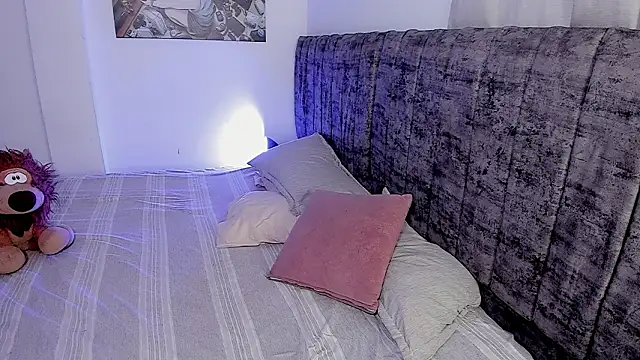 Snapshot of Dylan_Milk chatting on February 27, 2026, 11:16 pm Dylan Milk online show from February 27, 2026, 11:16 pm