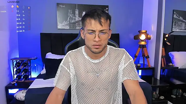 Snapshot of Max_Conor1 chatting on December 22, 2025, 4:09 am Max Conor1 online show from December 22, 2025, 4:09 am