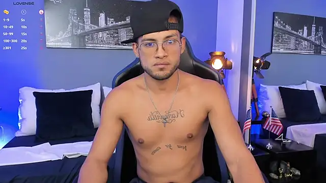 Snapshot of Max_Conor1 chatting on February 27, 2026, 7:03 pm Max Conor1 online show from February 27, 2026, 7:03 pm