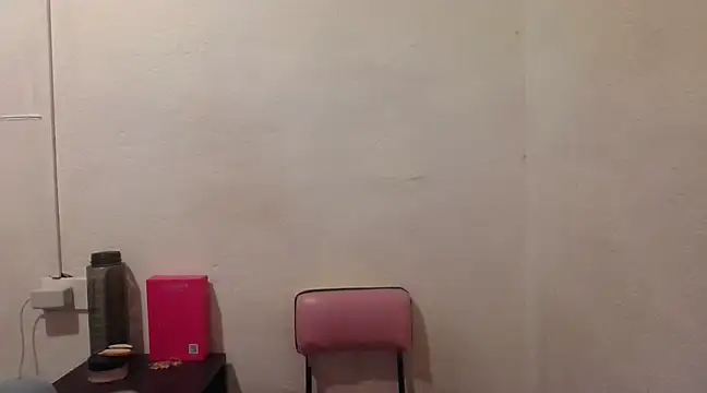 Snapshot of MirandaLatinaLovely chatting on March 6, 2025, 2:51 pm MirandaLatinaLovely online show from March 6, 2025, 2:51 pm