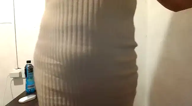 Snapshot of MirandaLatinaLovely chatting on March 22, 2025, 2:27 am MirandaLatinaLovely online show from March 22, 2025, 2:27 am