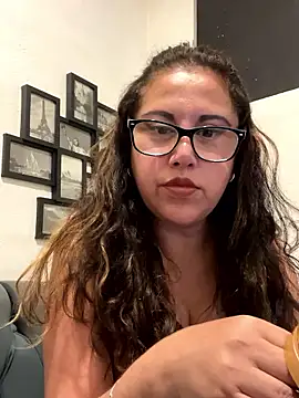 Snapshot of MirandaLatinaLovely chatting on November 12, 2025, 3:29 am MirandaLatinaLovely online show from November 12, 2025, 3:29 am