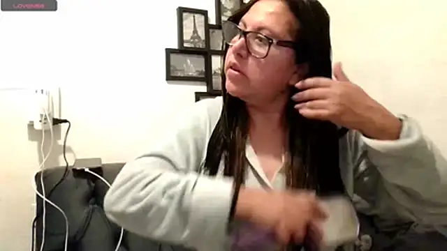 Snapshot of MirandaLatinaLovely chatting on November 13, 2025, 4:28 pm MirandaLatinaLovely online show from November 13, 2025, 4:28 pm