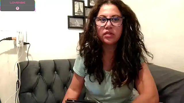 Snapshot of MirandaLatinaLovely chatting on November 18, 2025, 3:38 pm MirandaLatinaLovely online show from November 18, 2025, 3:38 pm