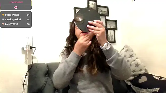 Snapshot of MirandaLatinaLovely chatting on November 24, 2025, 5:01 pm MirandaLatinaLovely online show from November 24, 2025, 5:01 pm