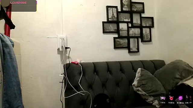 Snapshot of MirandaLatinaLovely chatting on November 25, 2025, 3:34 pm MirandaLatinaLovely online show from November 25, 2025, 3:34 pm