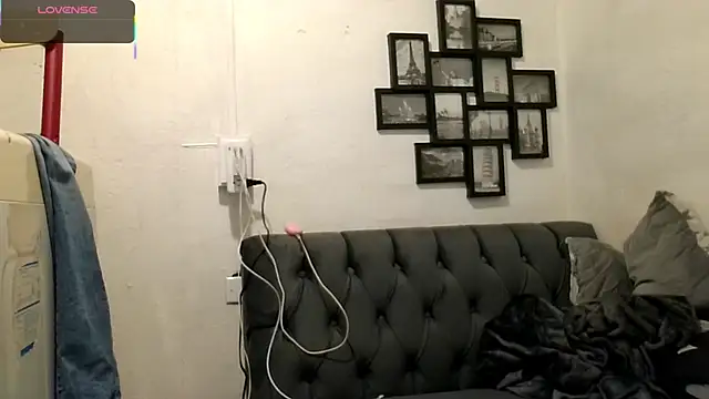 Snapshot of MirandaLatinaLovely chatting on November 26, 2025, 3:13 pm MirandaLatinaLovely online show from November 26, 2025, 3:13 pm