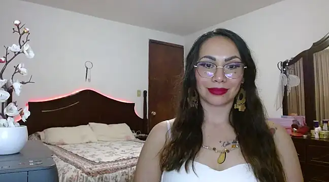 Snapshot of AloLovely_ chatting on February 27, 2025, 2:53 am AloLovely online show from February 27, 2025, 2:53 am