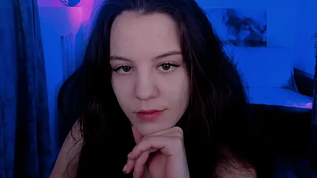 MilaStoyne online show from November 26, 2025, 7:20 am