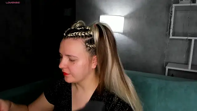 Jenny Jimmy online show from February 17, 2026, 9:28 am