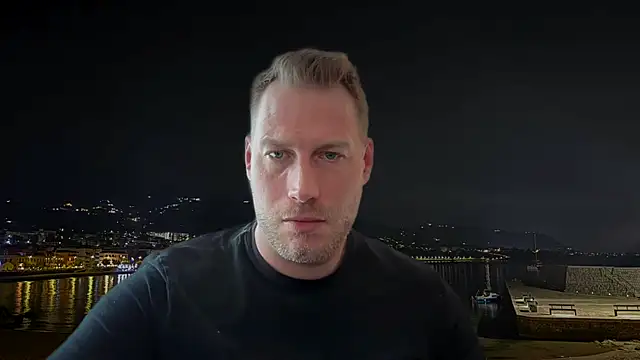 Snapshot of Christian87xxx chatting on February 12, 2025, 1:16 pm Christian87xxx online show from February 12, 2025, 1:16 pm