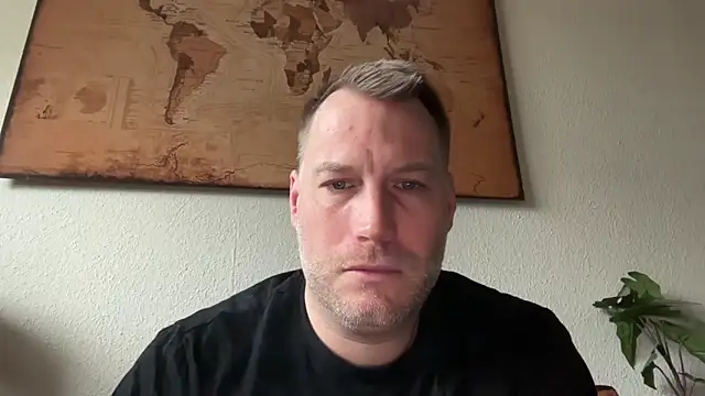 Snapshot of Christian87xxx chatting on February 1, 2026, 8:57 am Christian87xxx online show from February 1, 2026, 8:57 am